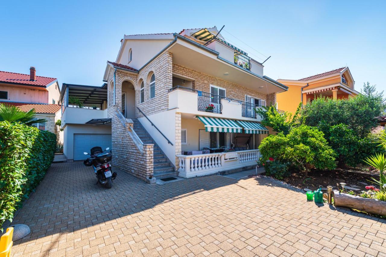 Apartment Visnja ザダル エクステリア 写真